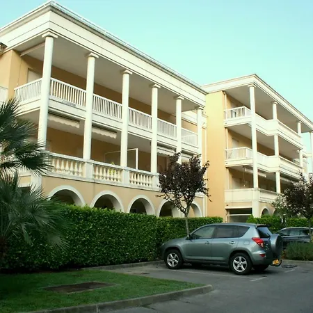 Riviera Golf I *